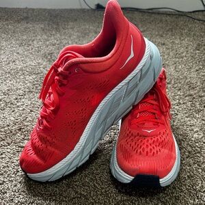Hoka One Clifton 7 Athletic Sneakers Women’s 9 Hot Coral Lace-Up Low Top